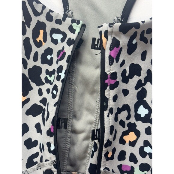 Torrid  Women’s Low-Impact Wireless Zip Front Active Sports Bra Animal Print 3 - Picture 8 of 13